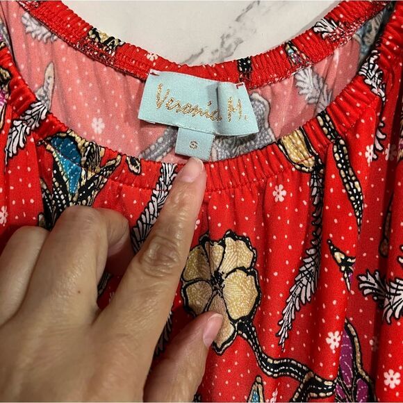 Veronica M Off the Shoulder
Stretch Floral Romper Size S - Picture 3 of 7